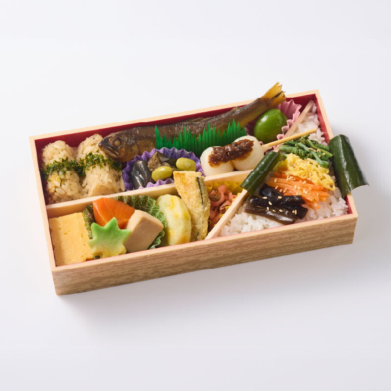 清夏幕之内　まるごと鮎煮と朴葉ずし弁当