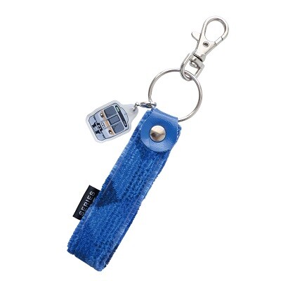 本物の座席生地を使用！売切れ続出のモケットグッズにJR東海「HC85系
