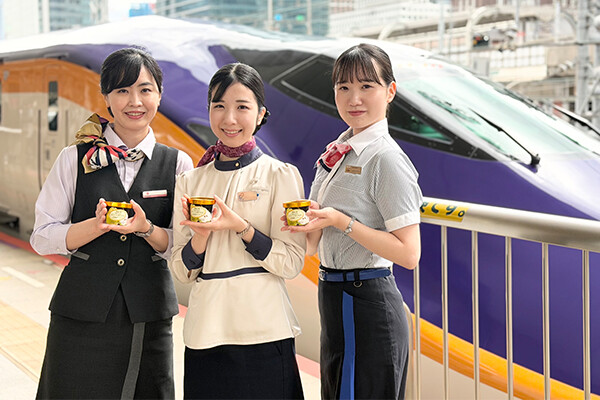 JRグループのアテンダントと新幹線パーサーによる共同企画 列車旅を