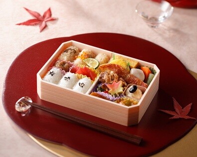 人気幕の内弁当「日本の味博覧」秋の装いにリニューアル!秋の行楽にビールとセットでお得になるキャンペーンも開催
