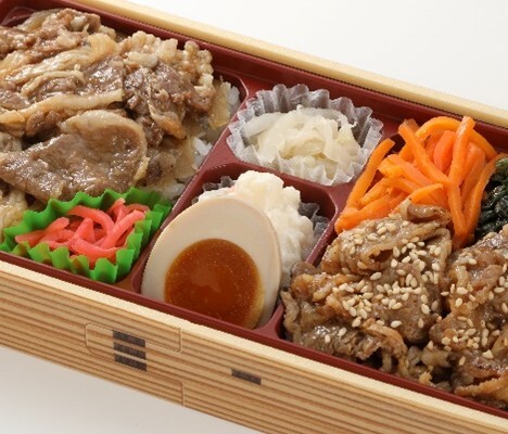 炭火焼牛カルビと牛すき煮重