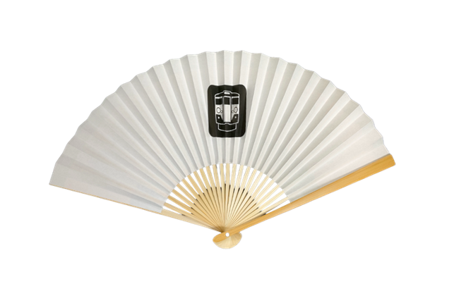 引退が迫るドクターイエローデザインも！ 京都の老舗扇子専門店と