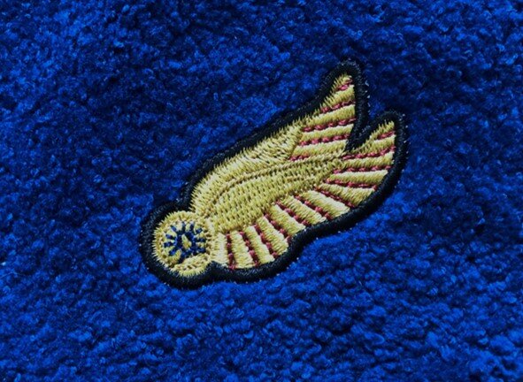 新幹線をデザインした当社オリジナル今治タオルハンカチとガラス