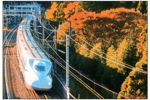 BLUE BULLET開店1周年記念】懐かしい車両と「自然×鉄道」が美しい