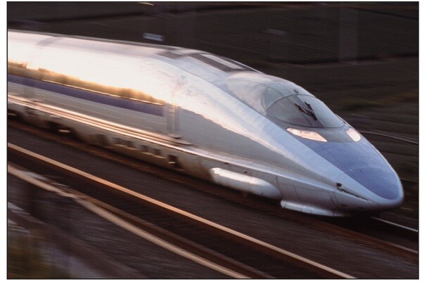 BLUE BULLET開店1周年記念】懐かしい車両と「自然×鉄道」が美しい